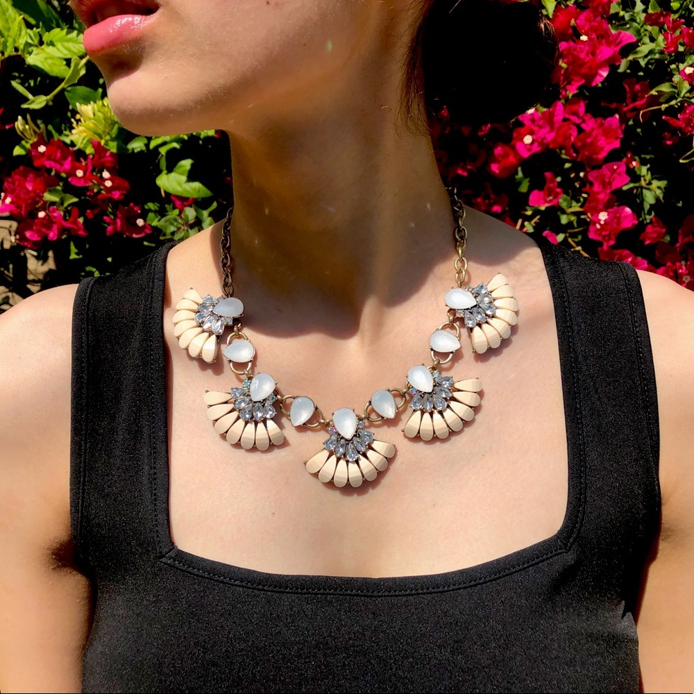 Bold flower pedal gems statement necklace